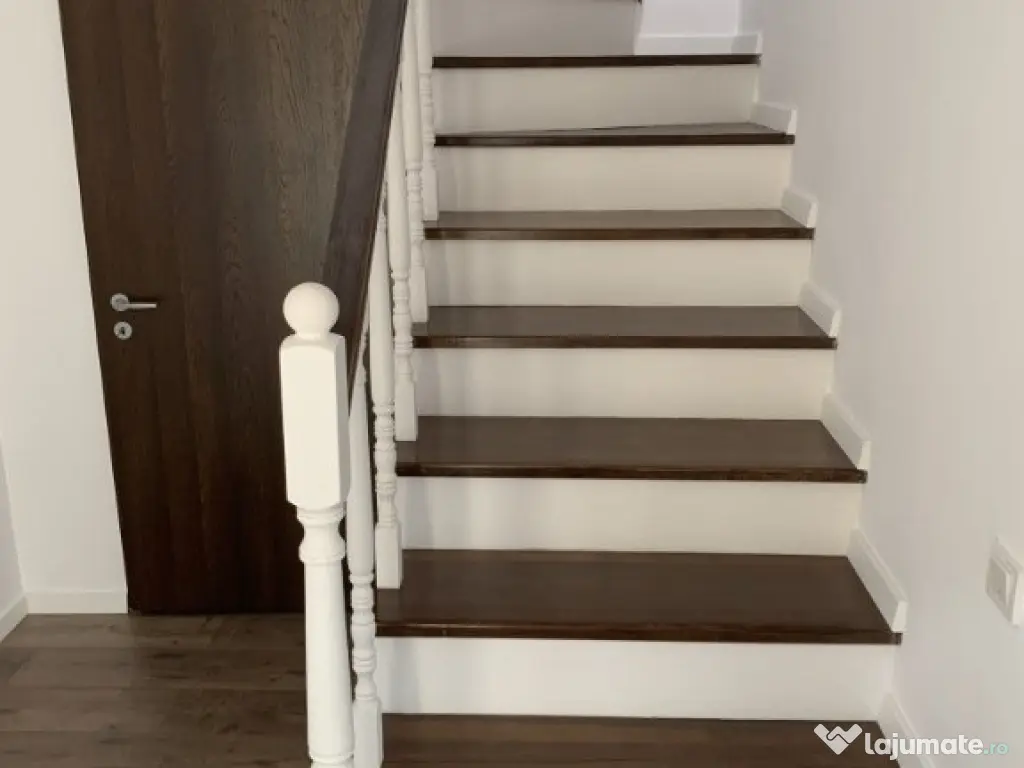 Vatra Luminoasa, Casa 5 camere.