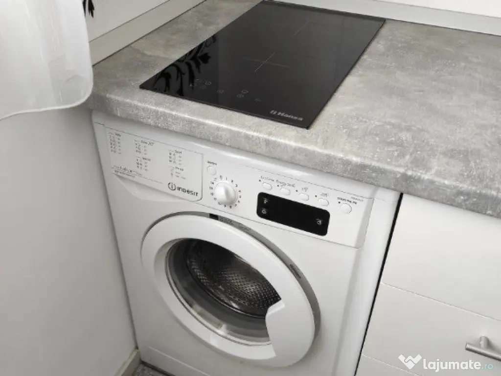 1 camera in zona Soarelui