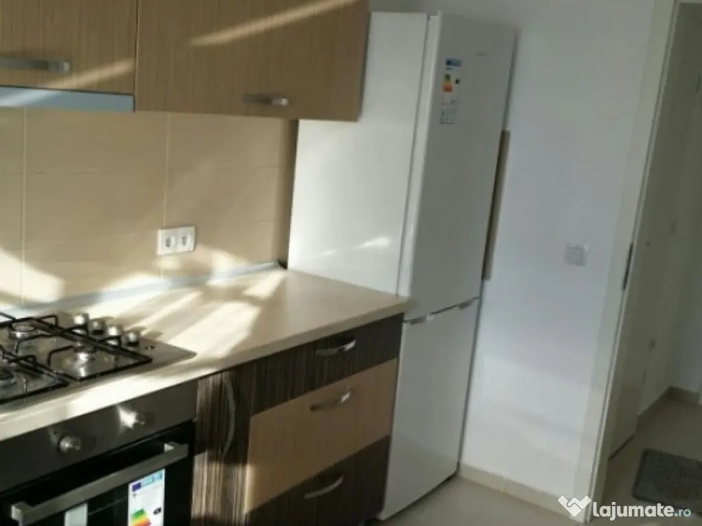 1 camera situat langa Iulius Mall