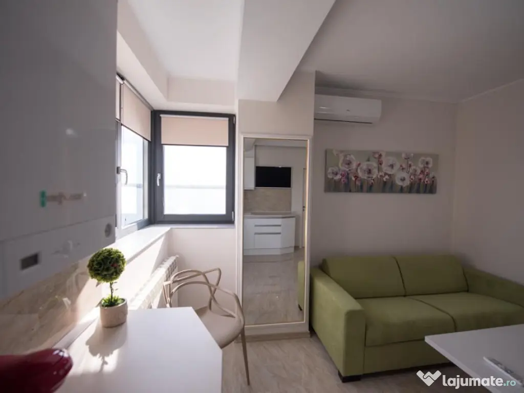 APARTAMENT 3 CAMERE MAMAIA CU VEDERE LA LAC 