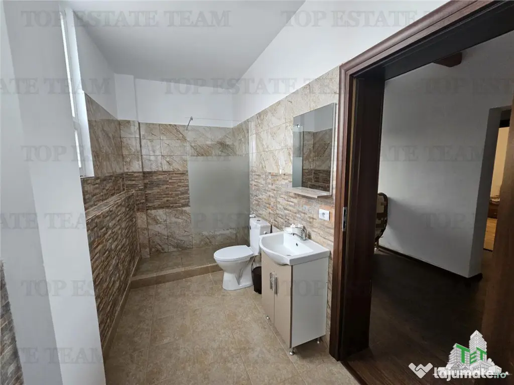 Vila 5 camere de cu garaj subteran in Chiajna 