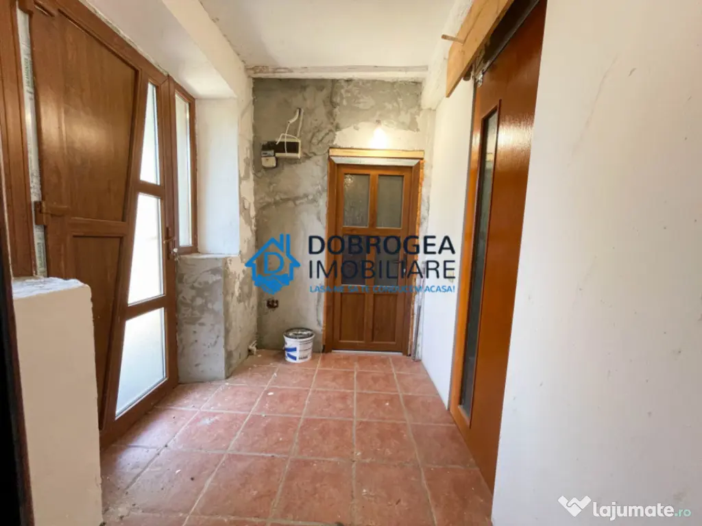 Sat Parches, 2 case individuale, teren 4860 mp 