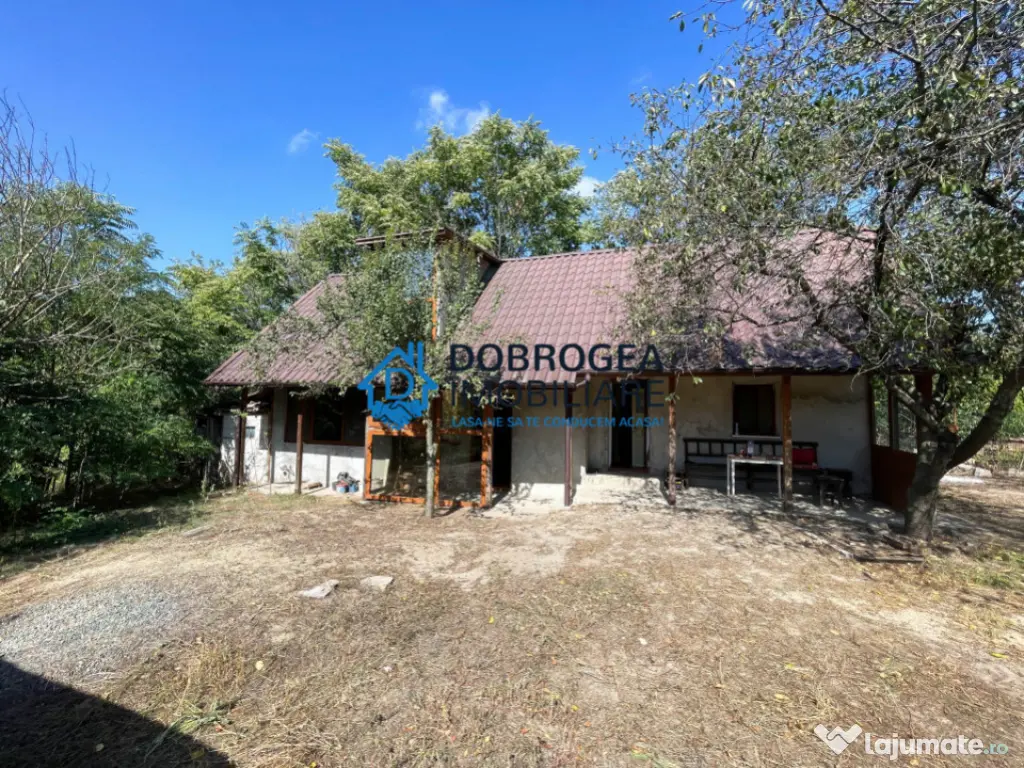 Sat Parches, 2 case individuale, teren 4860 mp 