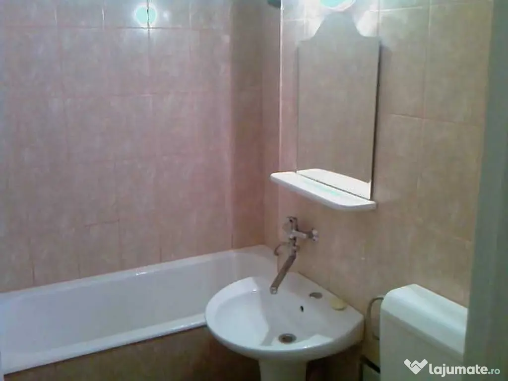 Inchiriere apartament o camera in zona Circumvalatiunii