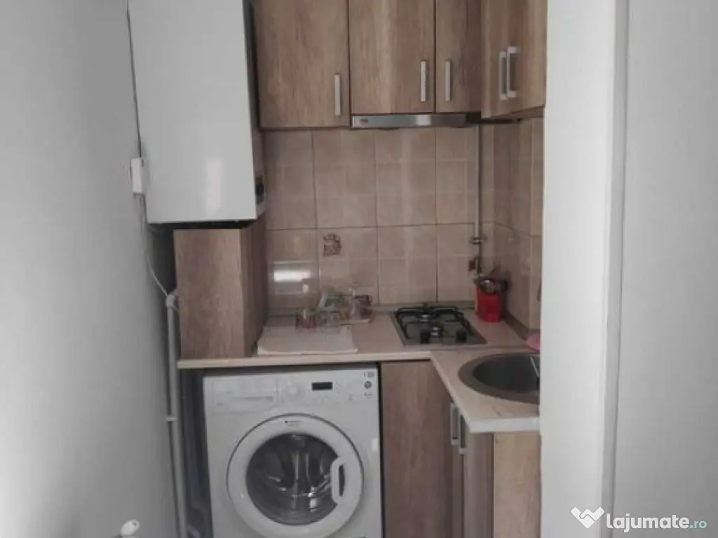 Garsoniera zona Dacia