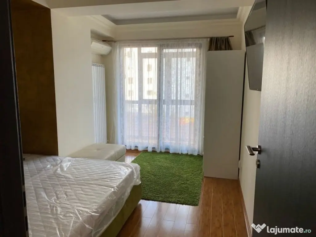 Apartament 3 camere bloc nou, lux, 2 locuri parcare subterană si boxa
