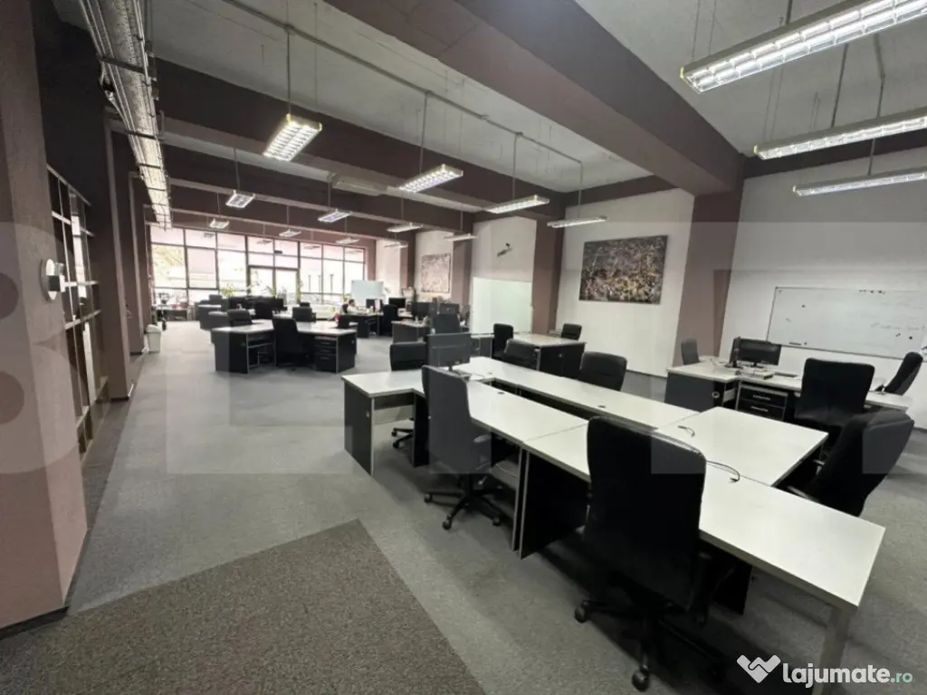 Spatiu birouri/comercial, 830 - 3000 mp, cladire de sticla,
