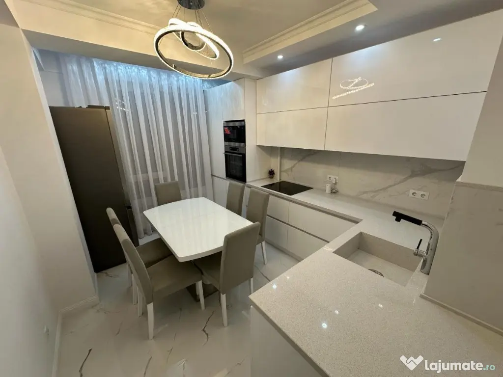 Inchiriez apartament cu 3 camere in zona Manastur 