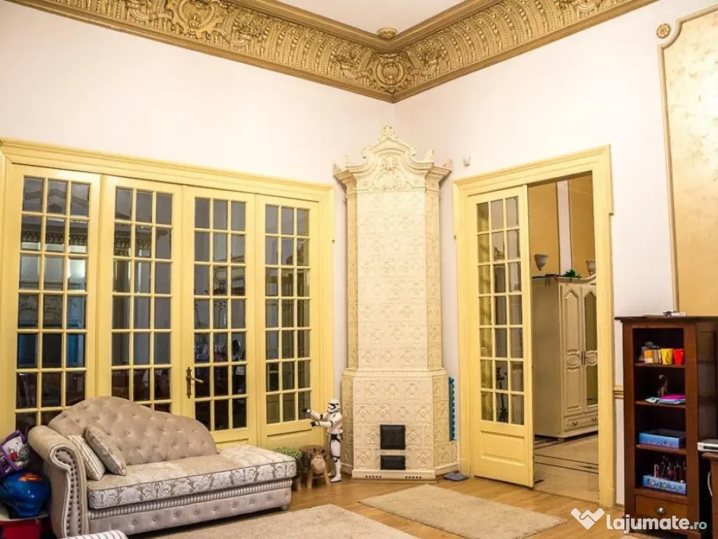 Apartament LUX 6 camere, 200 mp, terasa 25 mp, zona Traian 