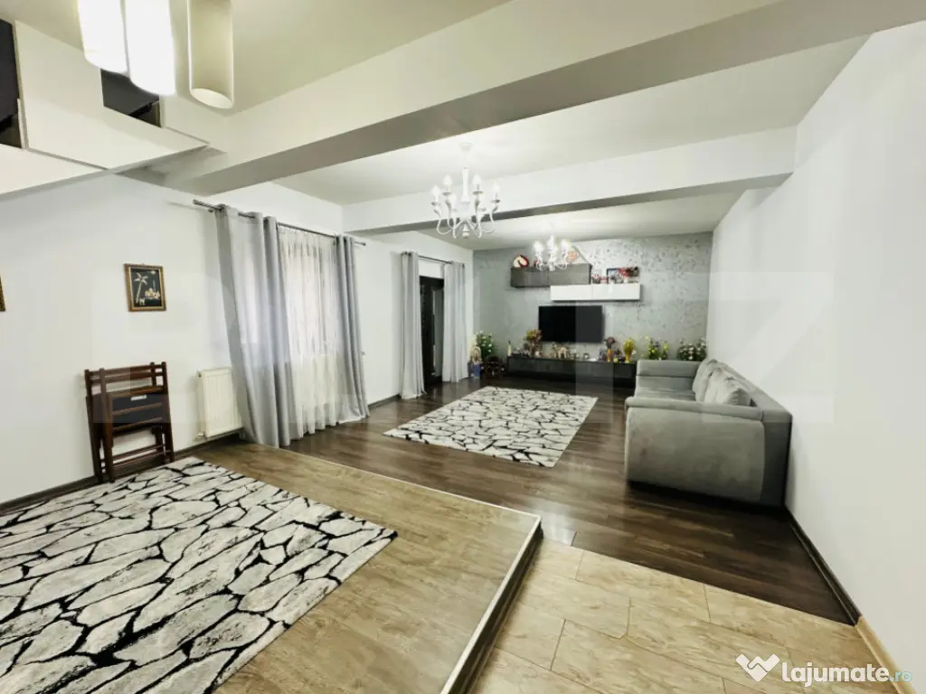 Casa 6 camere centru Miroslava, 240 mp utili, 600 mp de tere