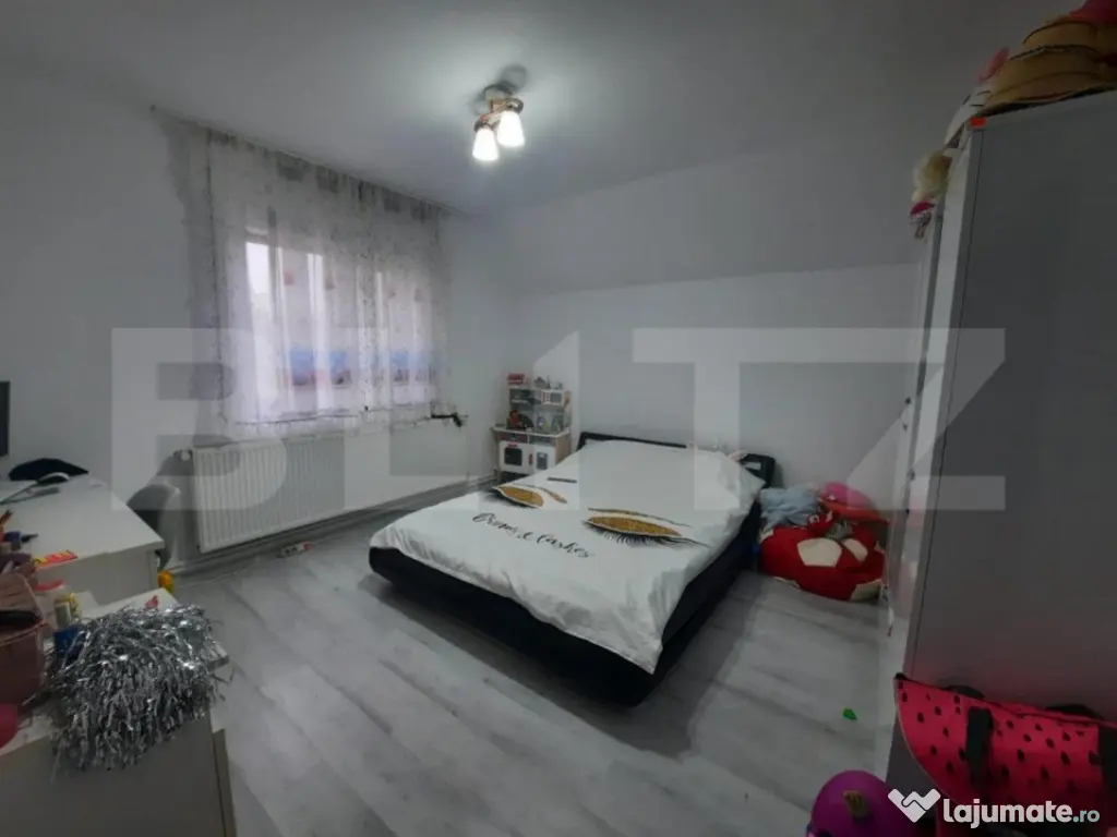 Casa 6 camere centru Miroslava, 240 mp utili, 600 mp de tere