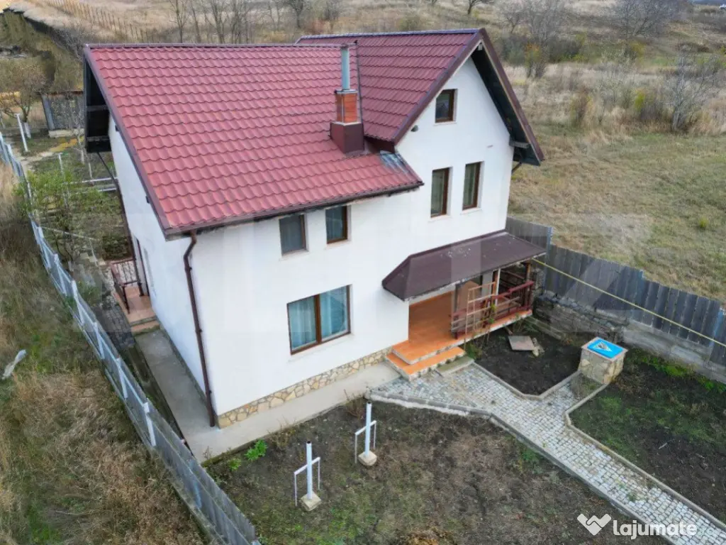 Casa 4 camere, 127mp, Letcani