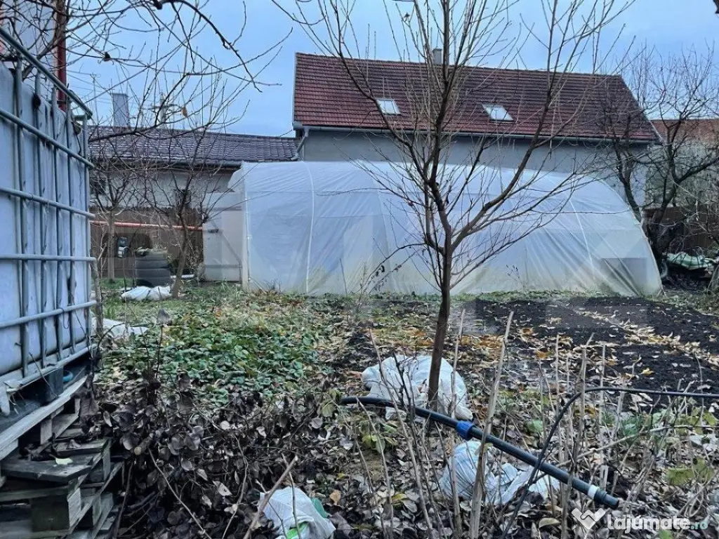 Casa cu 3 camere, 215mp, Santana de Mures