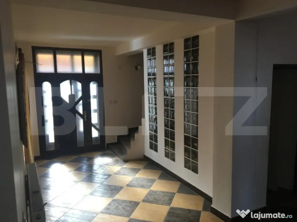 Casă/Vilă individuală deosebită,270mp Târgoviste