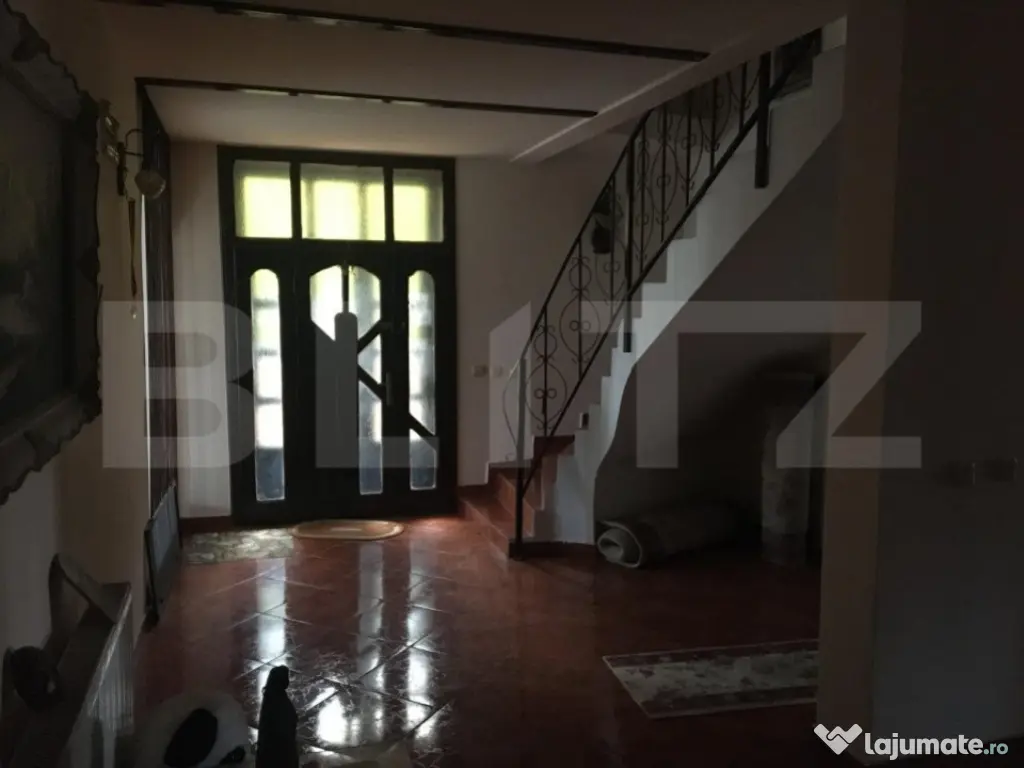 Casă/Vilă individuală deosebită,270mp Târgoviste