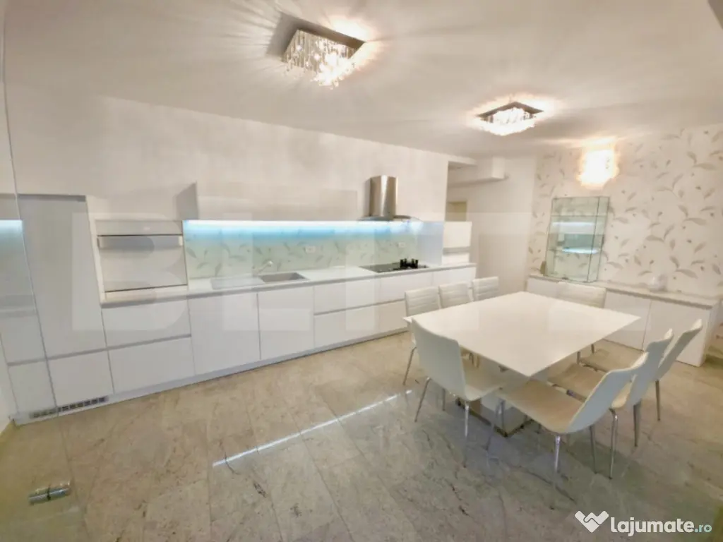 Casa individuala 7 camere, 345 MP, Dumbravita