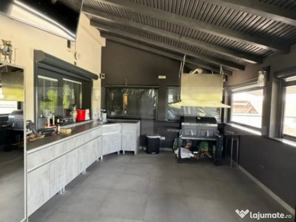 Casa individuala, 8 camere, Radauti