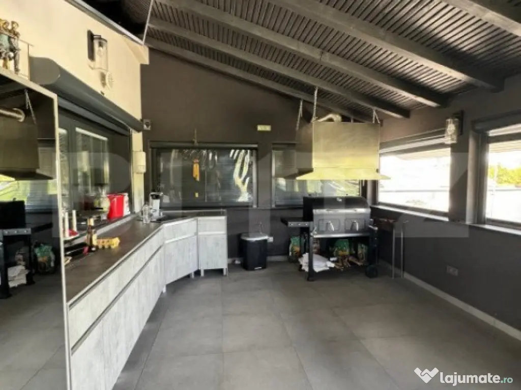 Casa individuala, 8 camere, Radauti