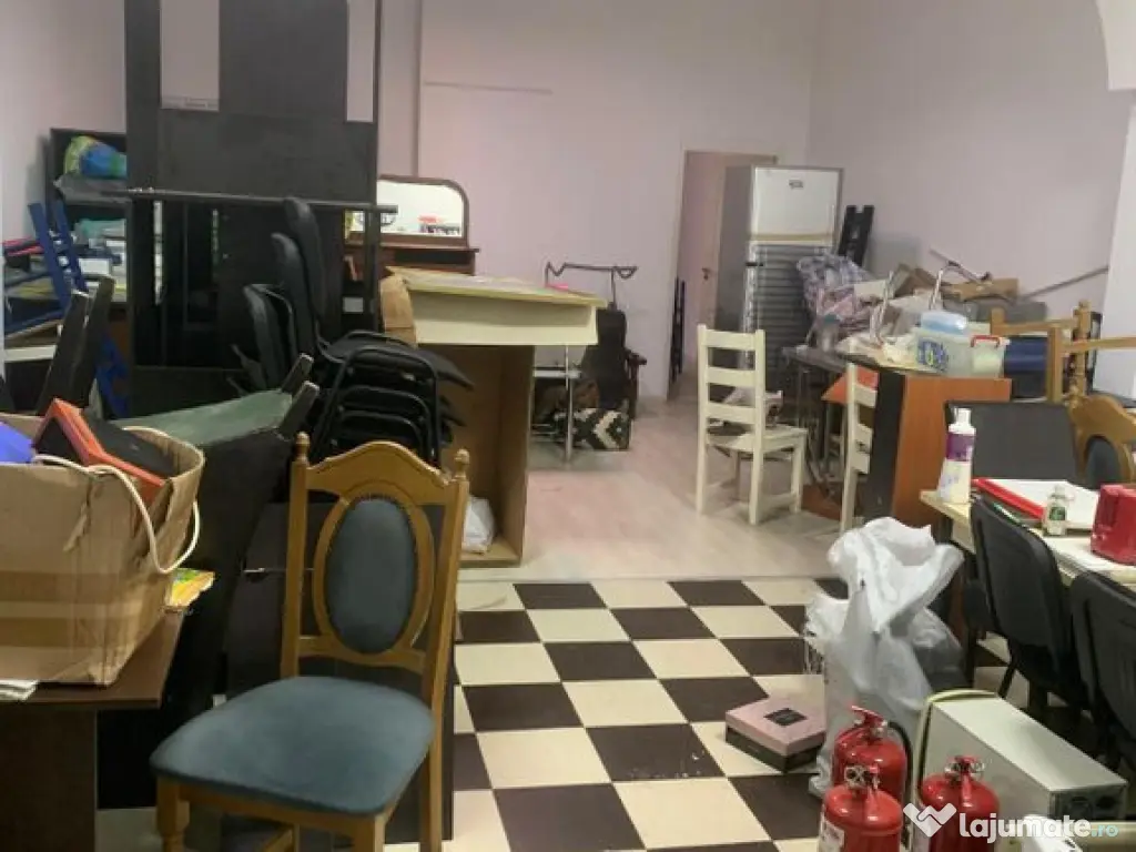 Cladire de Birouri Universitate 