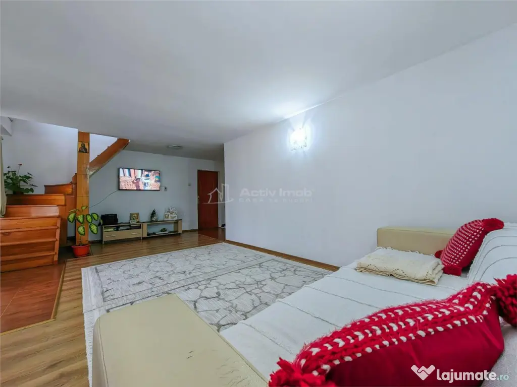 Casa - 3 camere - Soimus 