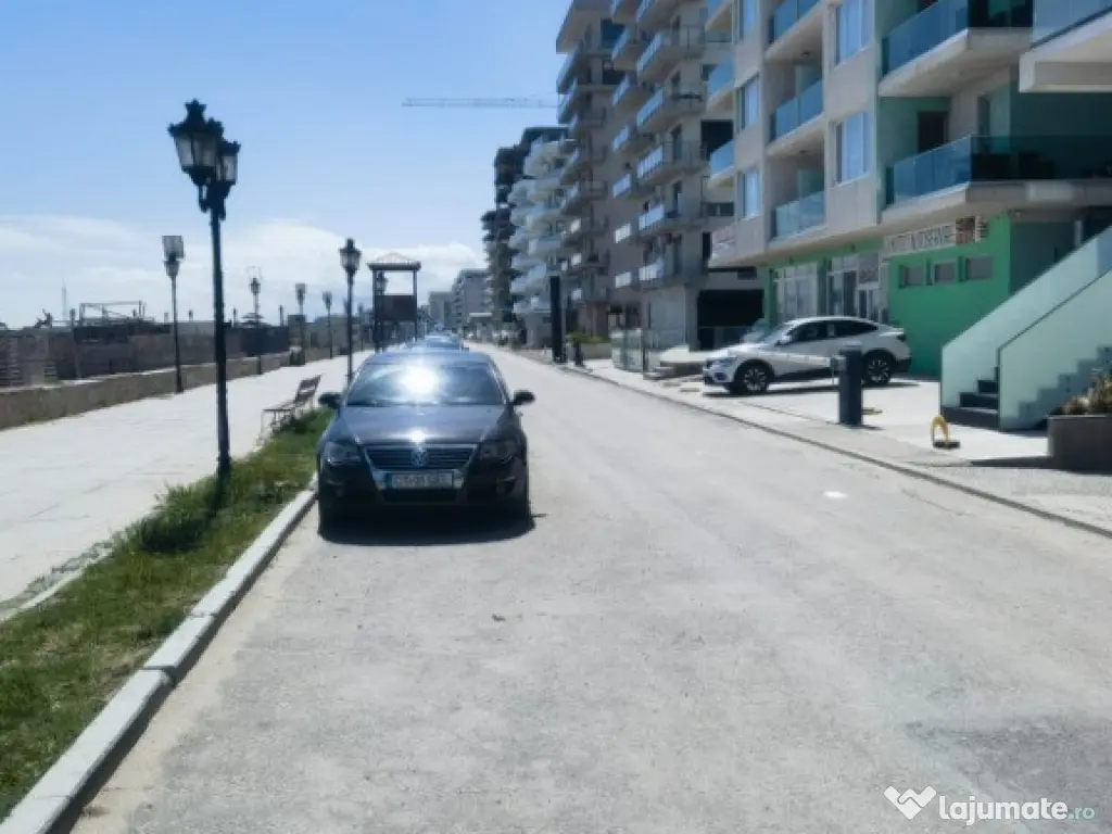 Prima linie la Mare doua spatii pentru inchiriat 207 mp si 137 mp