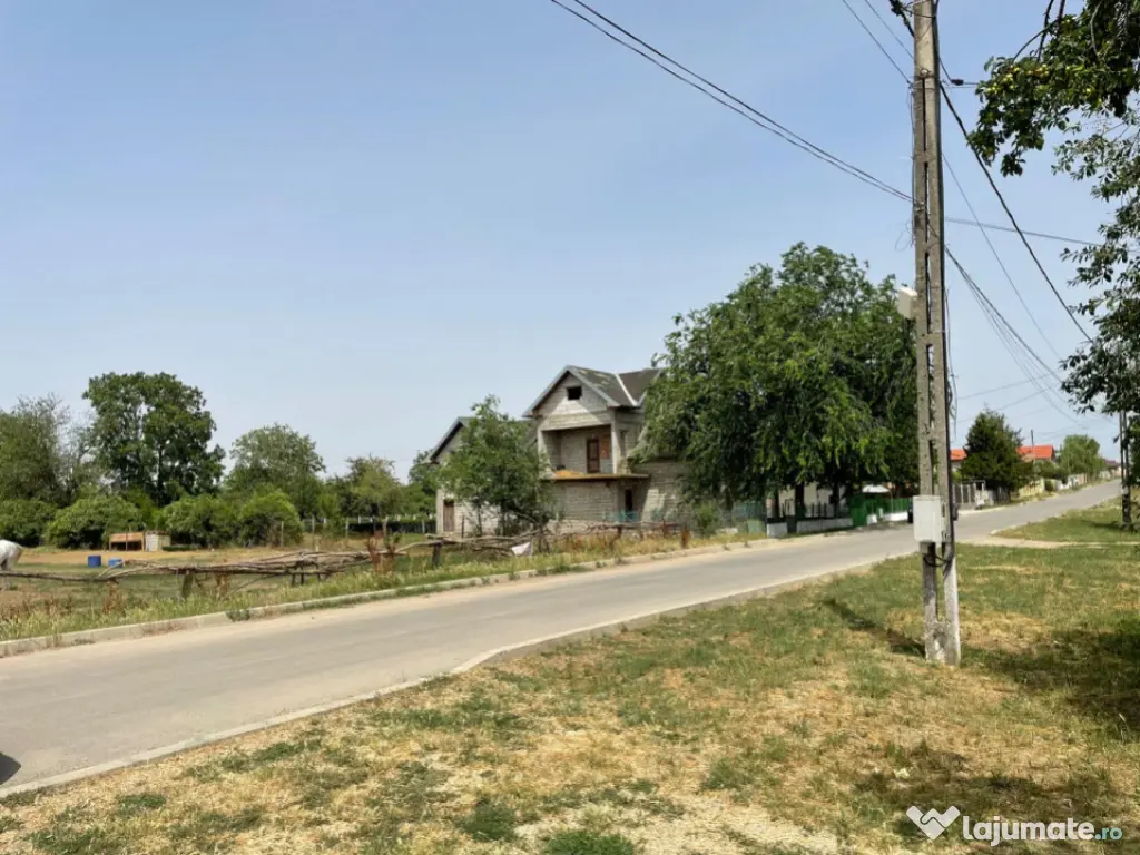 Casă de vanzare, situată in MIHAIL KOGALNICEANU