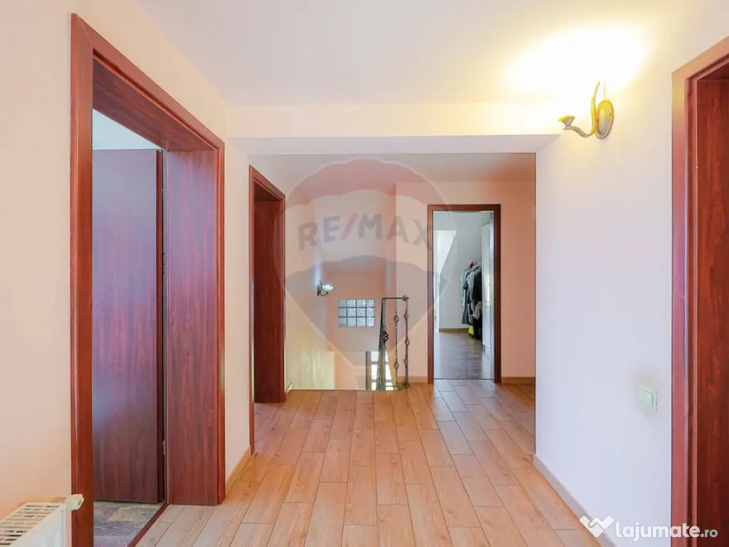 Vilă elegantă în Sânmartin – mobilată, lângă Bă...