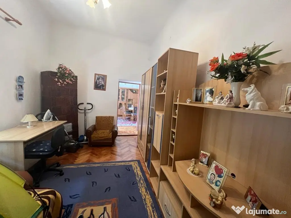 Inchiriez apartament 3 camere zona Boul Rosu - ID : RH-41310-property