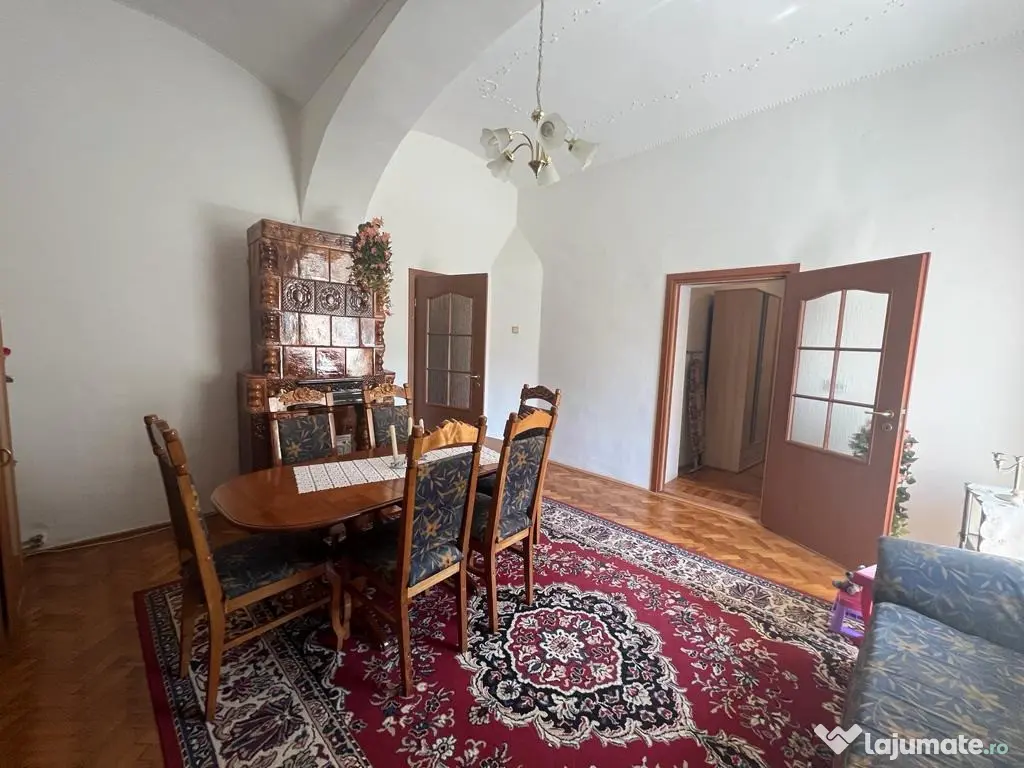 Inchiriez apartament 3 camere zona Boul Rosu - ID : RH-41310-property