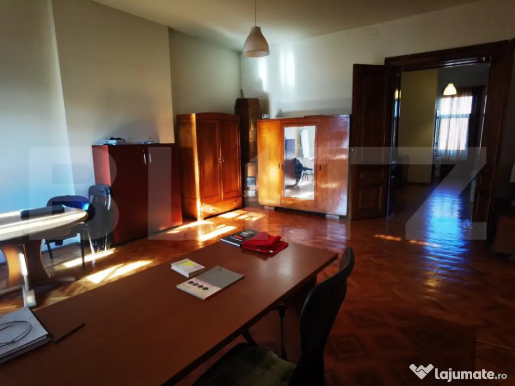 Apartament cu 4 camere , 149mp, zona Traian