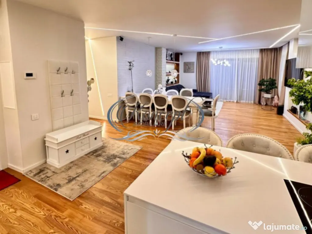 Penthouse spectaculos in Buna Ziua