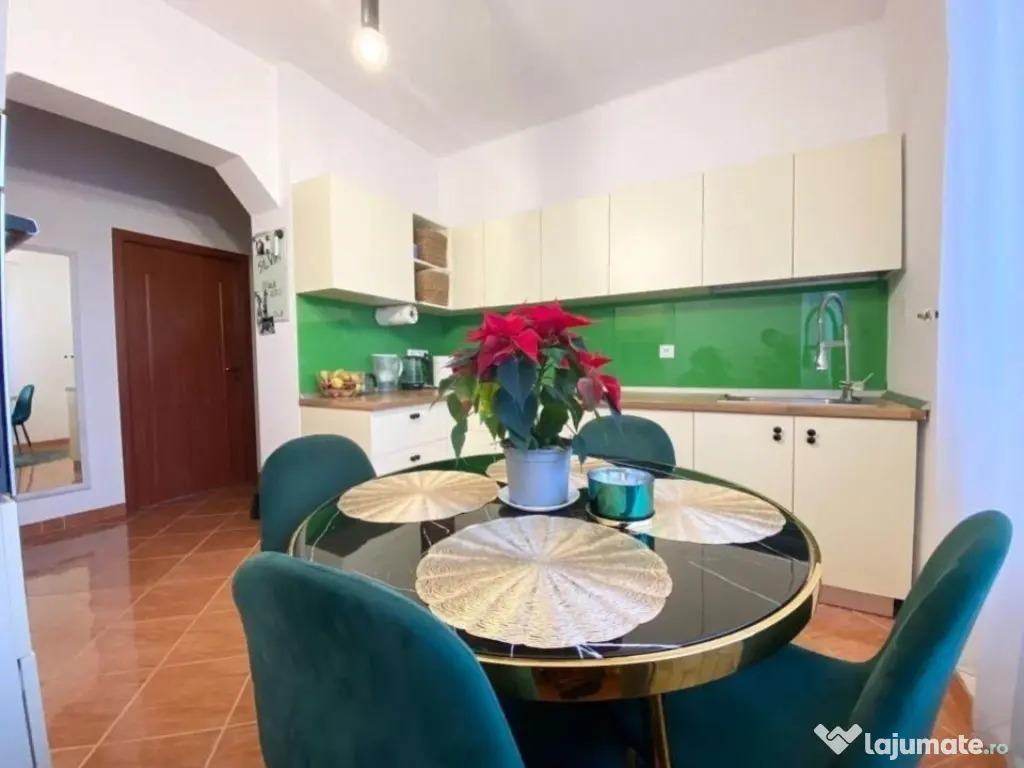 Apartament 3 camere, Gheorghe Doja, Oradea,70 mp. 125 000... 