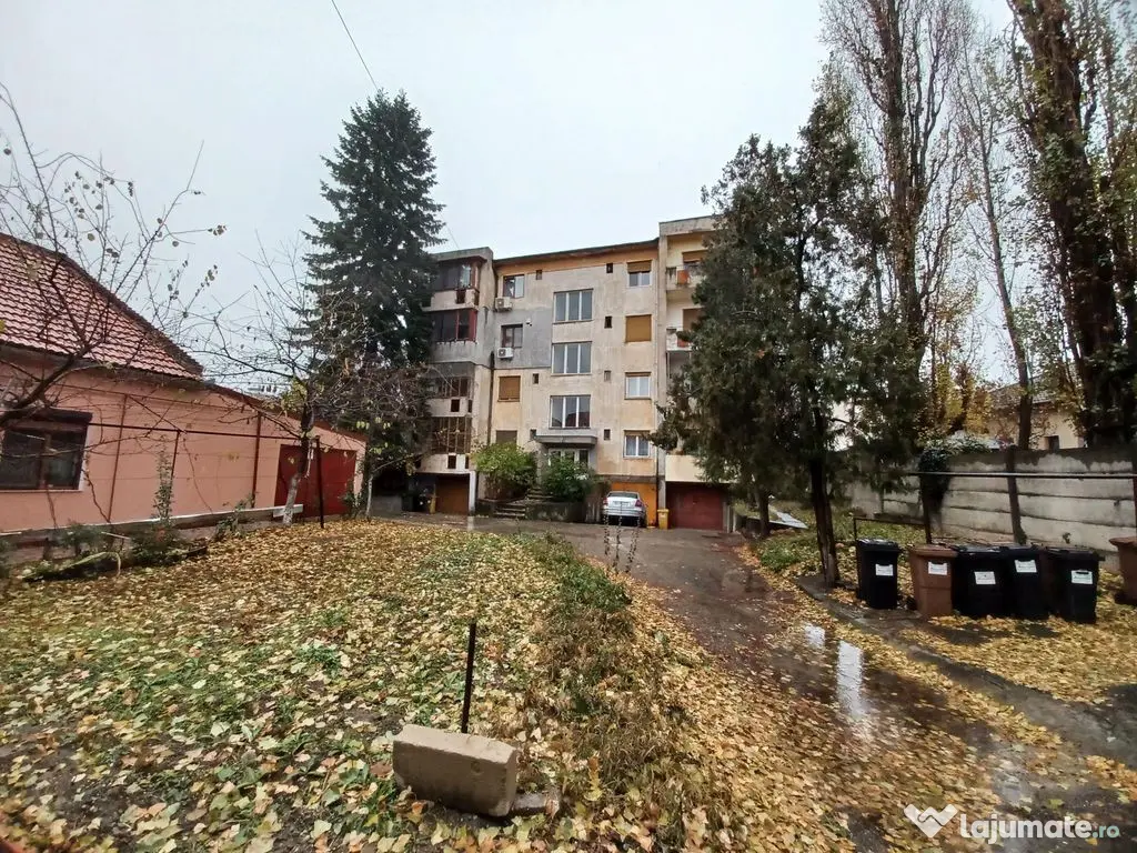 Apartament 3 camere, Gheorghe Doja, Oradea,70 mp. 125 000... 