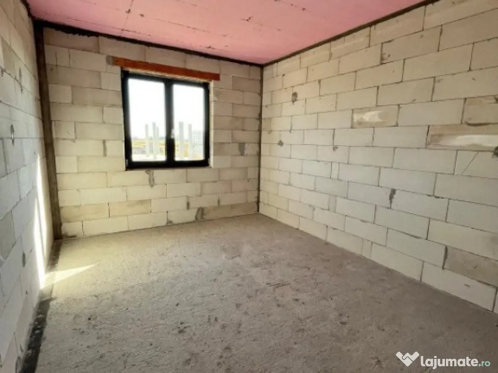 Casa individuala, la rosu, 161 mp, Fratautii Vechi