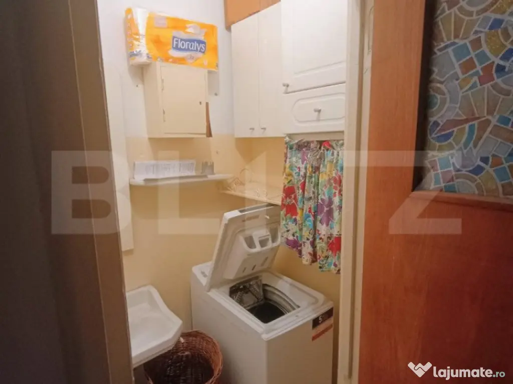 Apartament 4 camere, 3 balcoane inchise, zona Gara de Sud