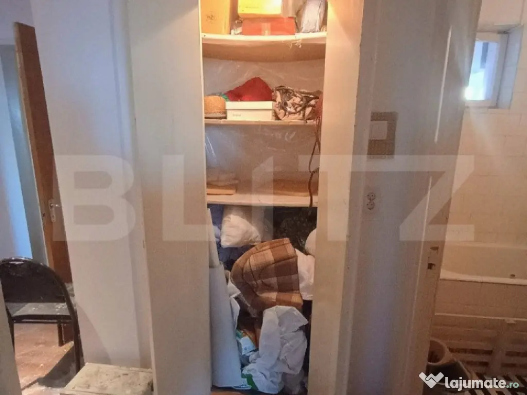Apartament 4 camere, 3 balcoane inchise, zona Gara de Sud