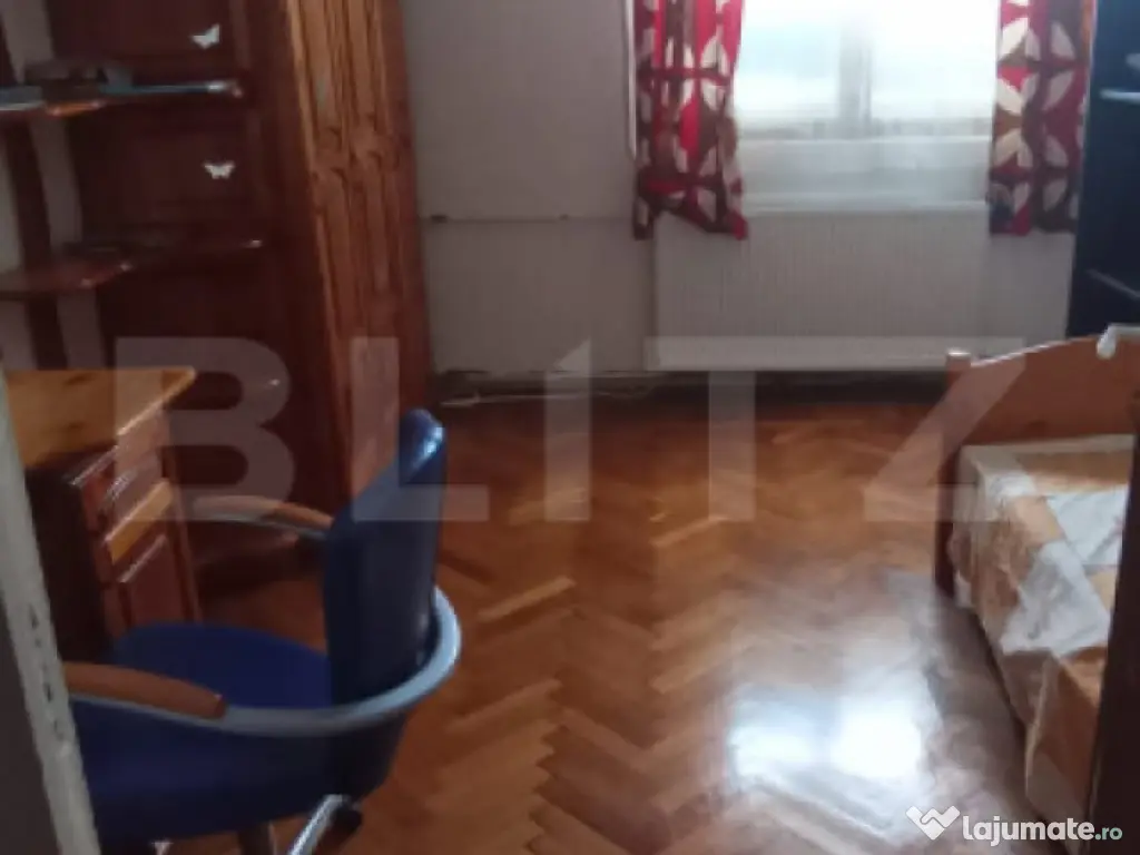Apartament 4 camere, 3 balcoane inchise, zona Gara de Sud