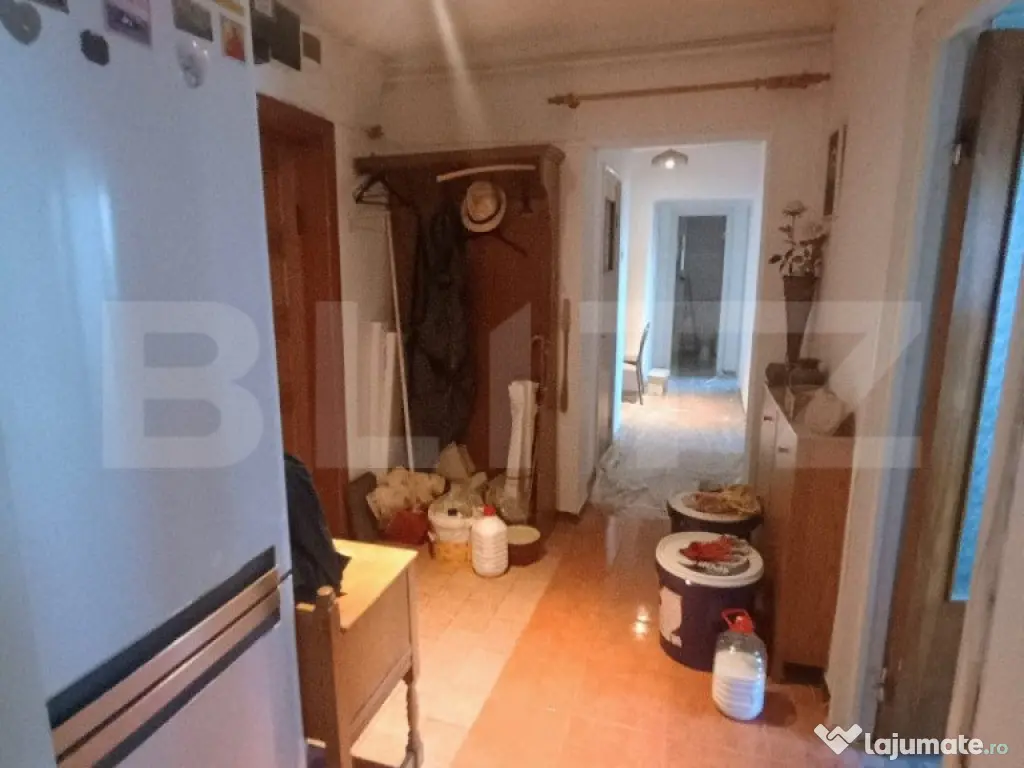 Apartament 4 camere, 3 balcoane inchise, zona Gara de Sud