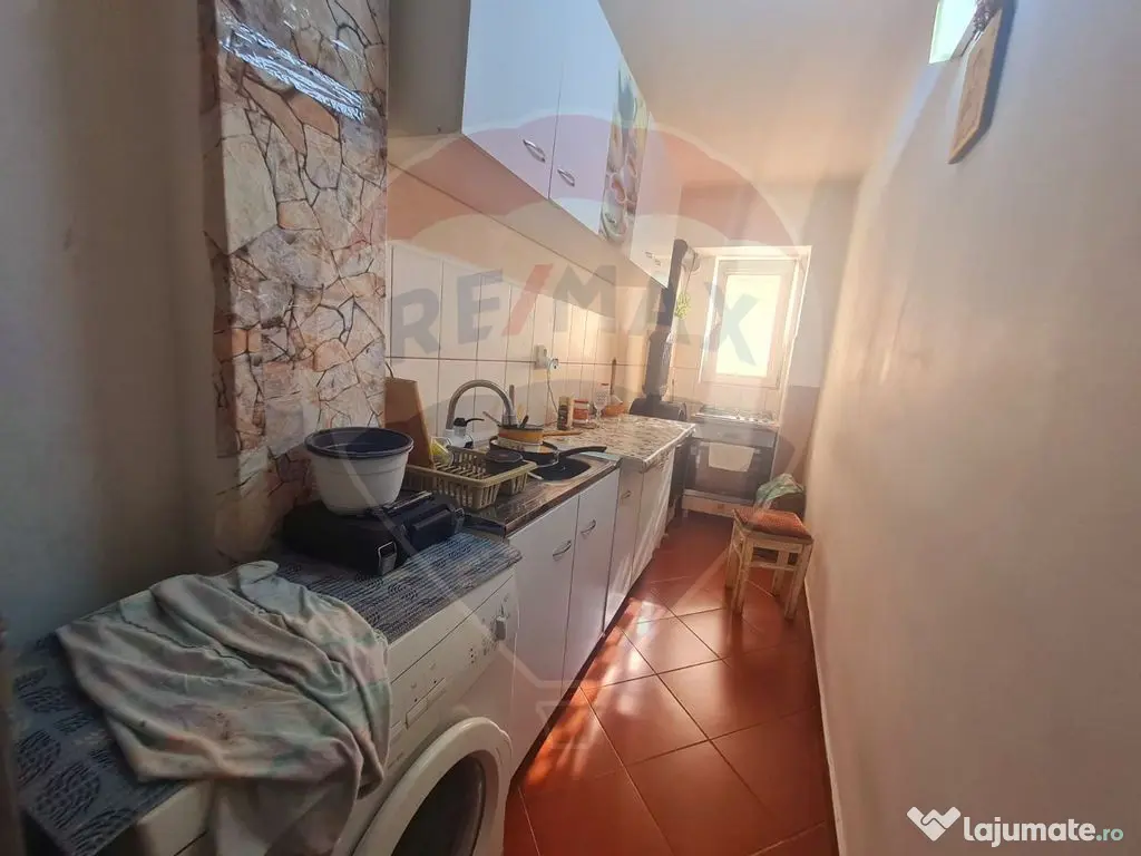 Garsoniera de vanzare la etajul 2 in Marasesti