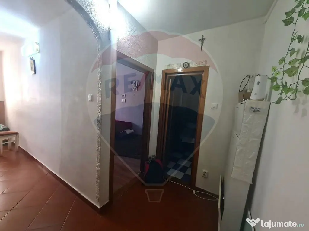 Garsoniera de vanzare la etajul 2 in Marasesti