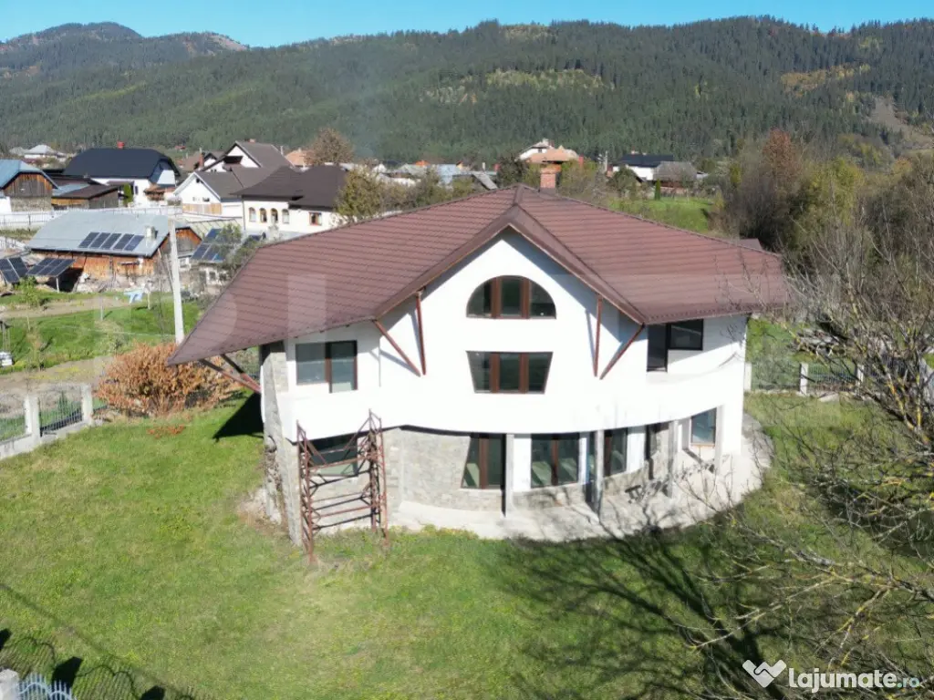 Oportunitate unică în Campulung Moldovenesc – Casa visur