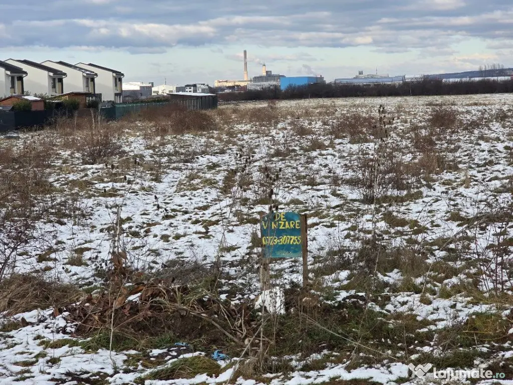 Teren intrav, langa Cart RIVIERA , 1 HA , utilitati , sosea