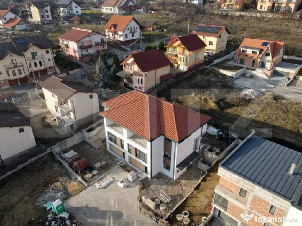 Duplex energetic eficient, 5 camere, 237 mp+teren 307 mp, zo