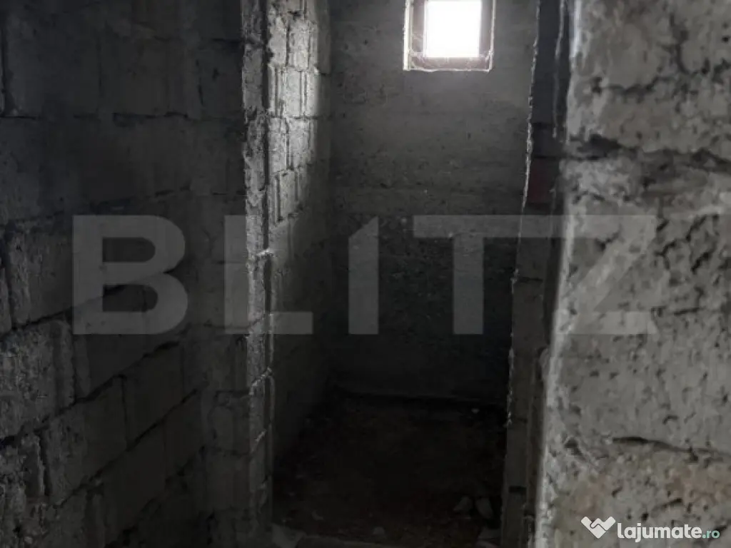 Casă la roșu Mănășturel ,teren generos,priveliște pano