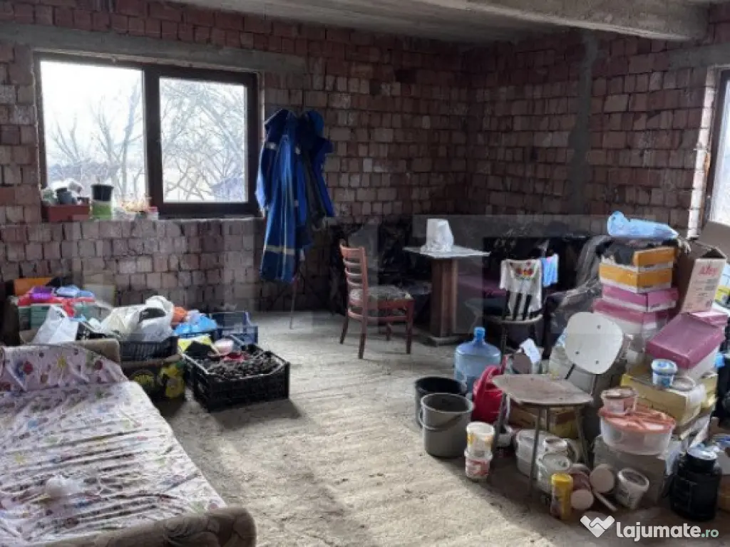 Casă la roșu Mănășturel ,teren generos,priveliște pano