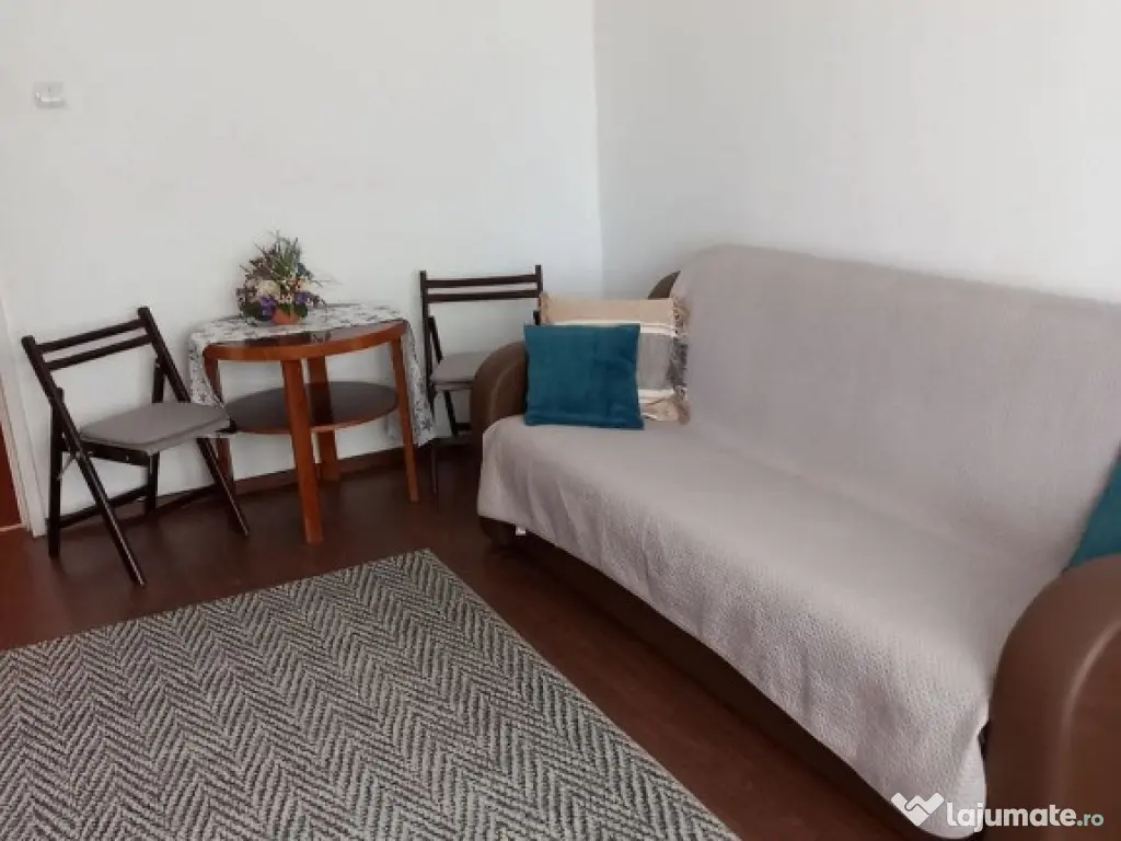 Apartament o camera zona Dambovita