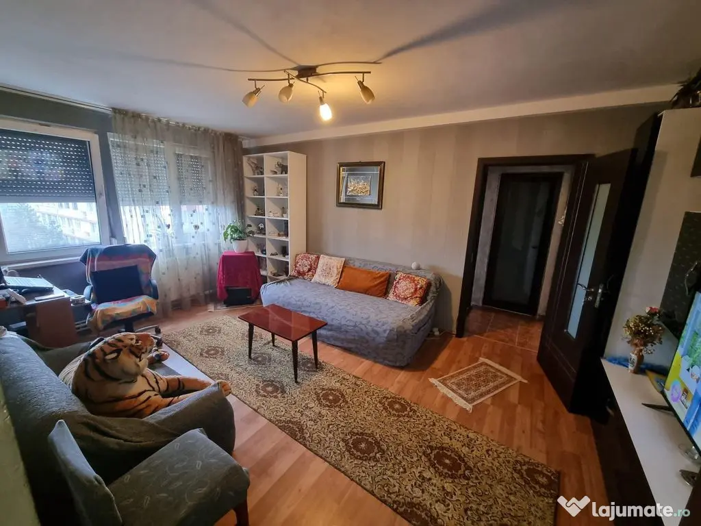 Central-apartament 2 camere cu gaze 