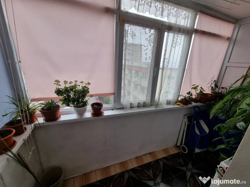 Central-apartament 2 camere cu gaze 