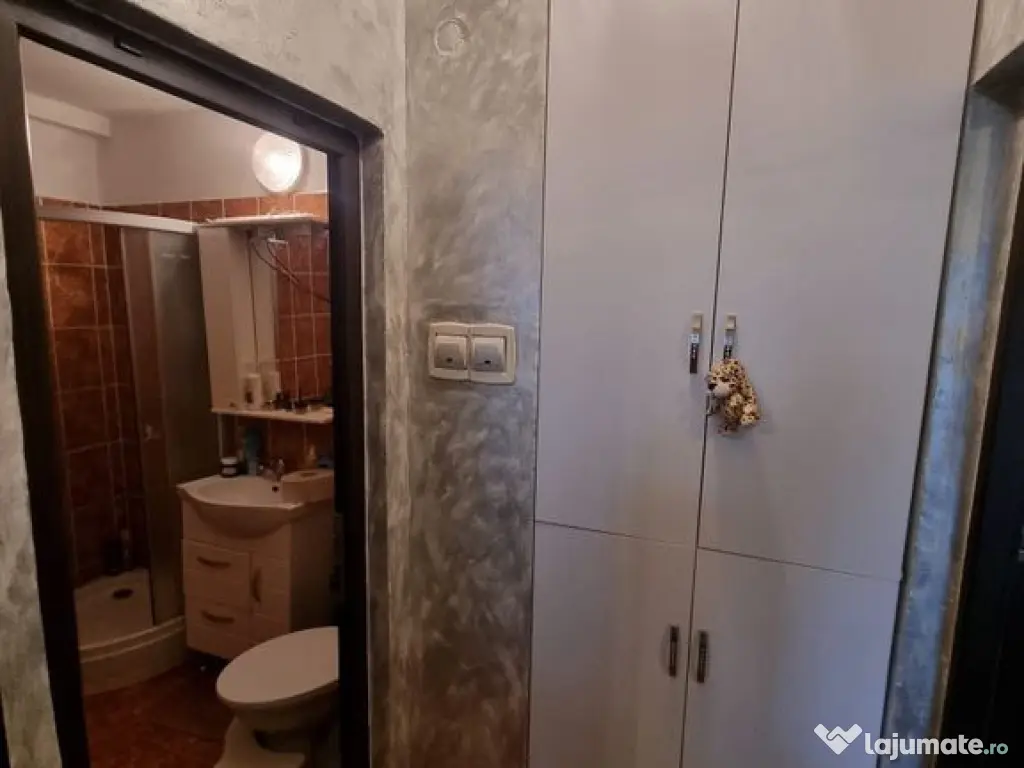 Central-apartament 2 camere cu gaze 