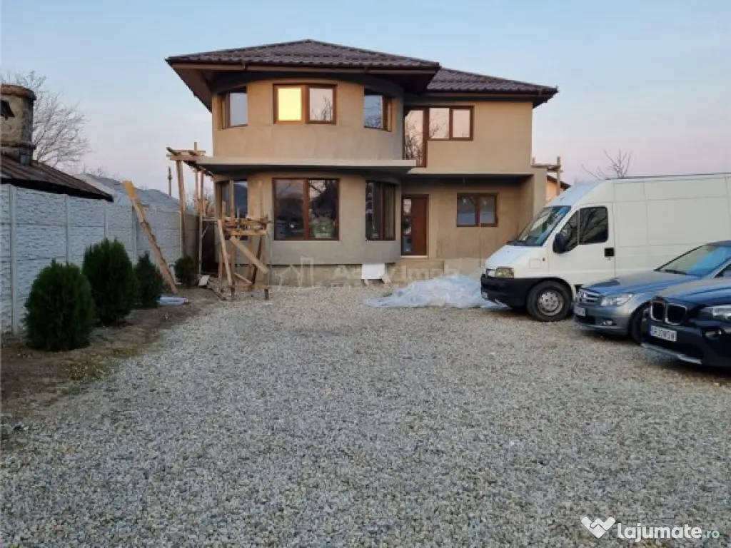 Single deosebit-Teren 1000 mp-Toate utilitatile 